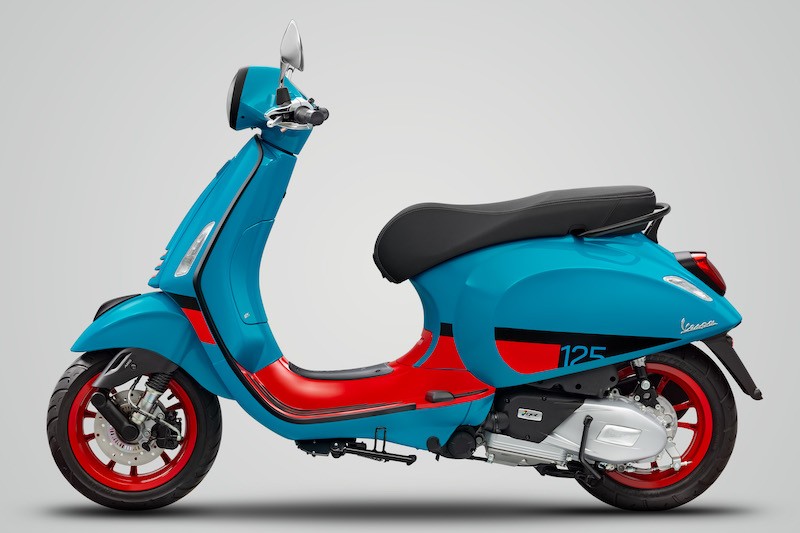 vespa-primavera-blue-audace-color-vibe-6-1678868116.jpg