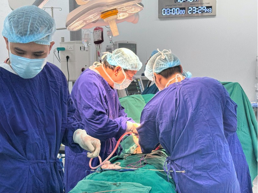 Người phụ nữ vỡ lách và gãy 5 xương sườn do tai nạn vượt cửa tử