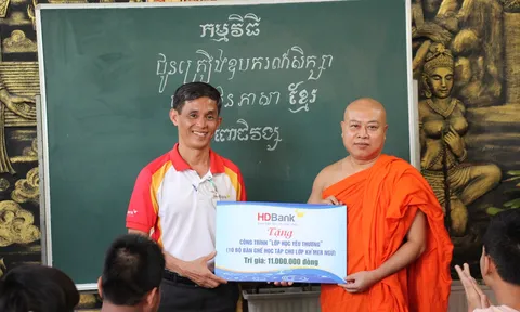 Quận Tân Bình: Trao tặng công trình "Lớp học yêu thương" cho lớp Khmer ngữ chùa Pothiwong