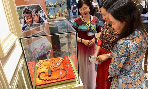 Khai mạc trưng bày “Gia Lai - Sắc màu văn hóa” với nhiều hiện vật đặc sắc