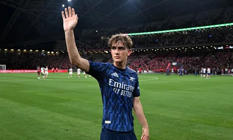 Sao trẻ 15 tuổi của Arsenal gây ấn tượng mạnh