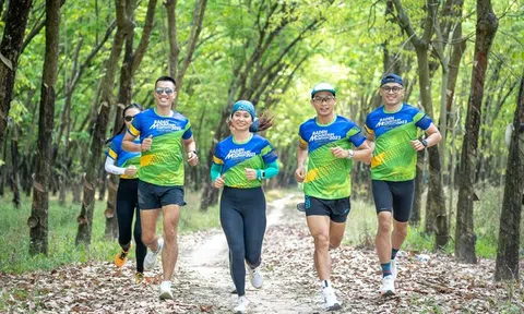 Hơn 6.000 vận động viên chinh phục “Đường chạy huyền thoại” bên sườn núi Bà Đen