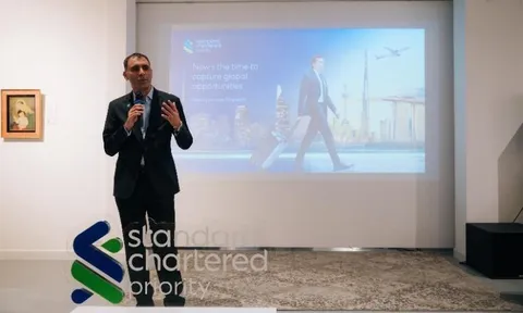 Triển lãm nghệ thuật do Standard Chartered tổ chức thu hút khách hàng ưu tiên