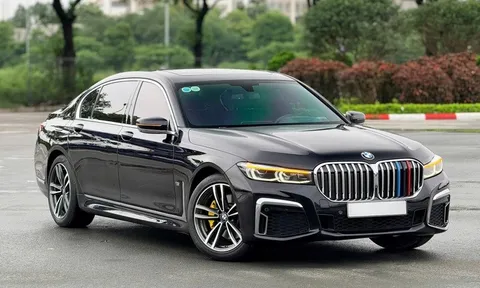 Chiếc BMW 7-Series này "bốc hơi" 2,65 tỷ đồng sau 5 năm lăn bánh