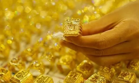 Sáng 25/12: Giá vàng nhẫn, vàng miếng đồng loạt giảm