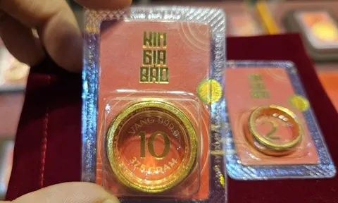 Điều gì khiến giá vàng, bạc liên tục lập đỉnh?