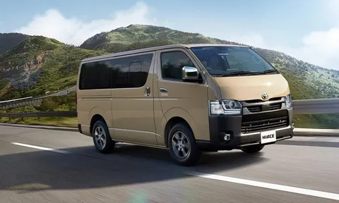 Toyota kiên trì nâng cấp một mẫu xe van suốt 22 năm, không ra thế hệ mới