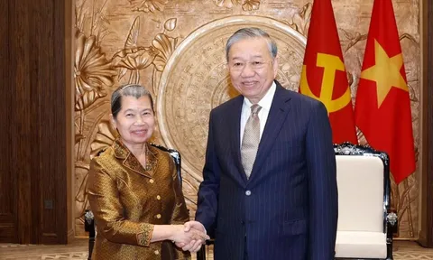 Phó Chủ tịch Đảng Nhân dân Campuchia tới Việt Nam chúc mừng thành công Đại hội XIV