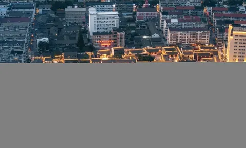 Phố cổ nép mình giữa lòng đô thị ở Trung Quốc