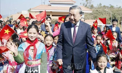 Tổng Bí thư Tô Lâm dự lễ khánh thành trường phổ thông nội trú liên cấp tại Điện Biên