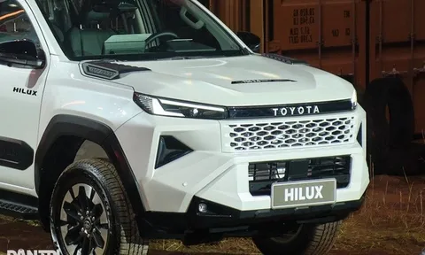 Thị trường ô tô tháng 1: Toyota Hilux ra mắt, VinFast VF 3 có phiên bản mới