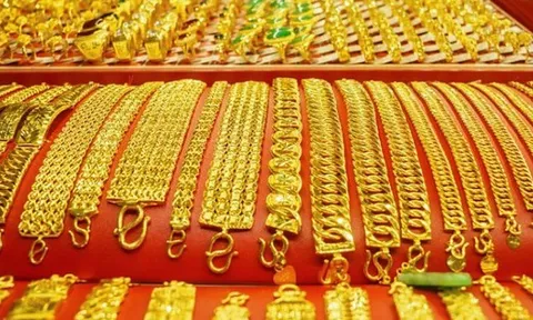 Chiều 2/2: Giá vàng thế giới giảm sâu, xuống sát mức 4.500 USD/ounce