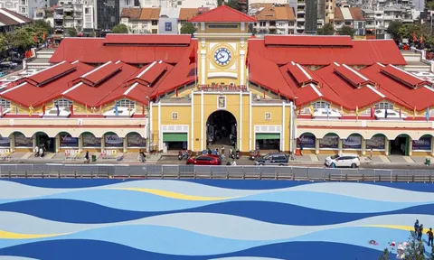 Đơn vị chỉnh trang sẵn sàng đổi màu sơn chợ Bến Thành