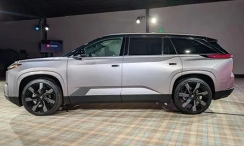Toyota Highlander 2027 ra mắt: Bỏ máy xăng và hybrid, cuối năm mở bán