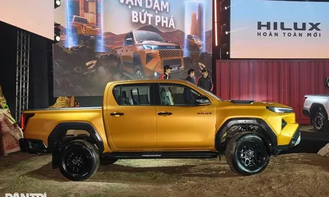 Tầm giá 900 triệu đồng, chọn Toyota Hilux hay Mitsubishi Triton?