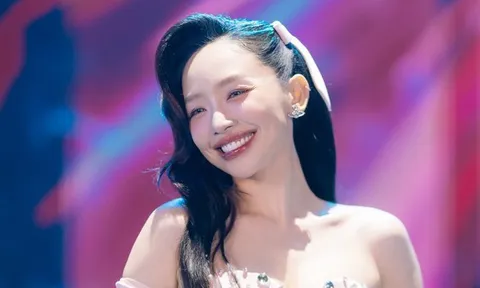 Nữ ca sĩ Việt "bắt trend" nhẹ nhàng, cực duyên của một sao nữ nổi tiếng