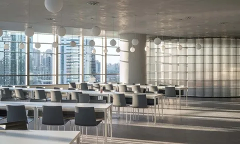 Đường cong và ánh sáng tạo nên không gian văn phòng ở Thượng Hải