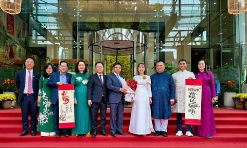 Khai xuân khởi sắc: Từ tiếng cồng HOSE đến nhịp kết nối toàn cầu