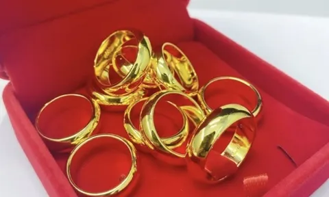 Giá vàng sáng 27/2 "hụt hơi" trước ngưỡng quan trọng