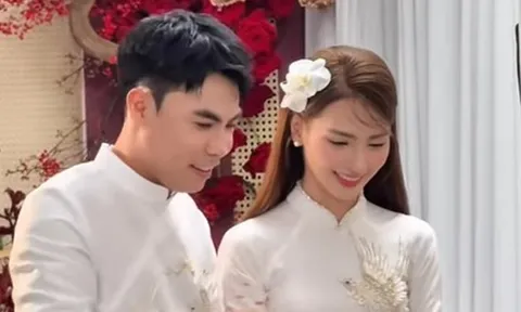 Tiền vệ Đức Huy và MC Mù Tạt VTV hạnh phúc ngập tràn trong lễ ăn hỏi