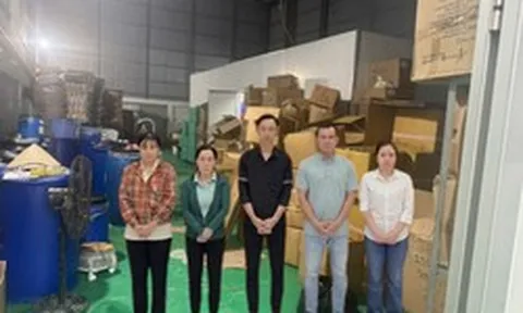 Khám xét "tổng hành dinh" Hikachi, bắt quản lý Kiều Hoàng Nhã và 4 người, thu giữ 10.000 sản phẩm