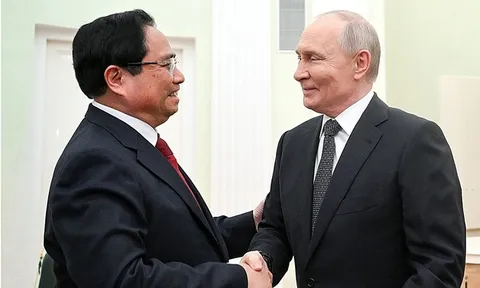 Thủ tướng Phạm Minh Chính hội kiến Tổng thống Nga Vladimir Putin