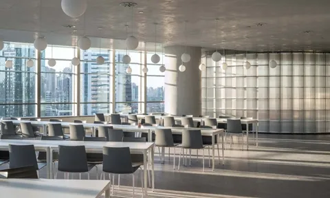 Đường cong và ánh sáng tạo nên không gian văn phòng ở Thượng Hải