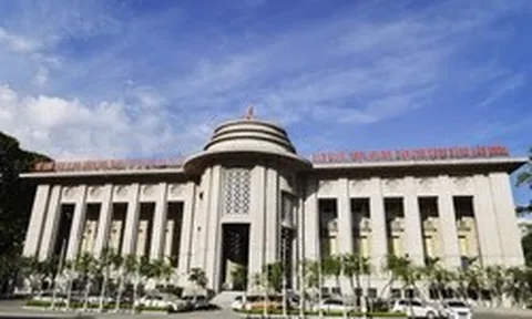 Lãi suất qua đêm tăng vọt lên 12%, Ngân hàng Nhà nước triển khai gói hỗ trợ 90.000 tỷ