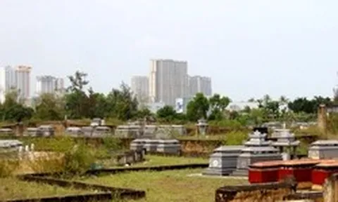 Đà Nẵng tính toán di dời gần 400.000 ngôi mộ để tái thiết đô thị, phát triển hạ tầng ven biển