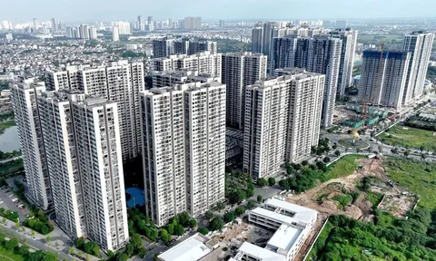 Nhà tăng giá “phi mã”, văn phòng chạm đáy 5 năm, bất động sản lộ rõ hai thái cực