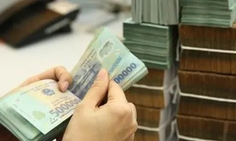 Ngân hàng tiếp tục tăng lãi suất tiết kiệm, gửi 500.000 đồng nhận lãi tới 8,2%/năm