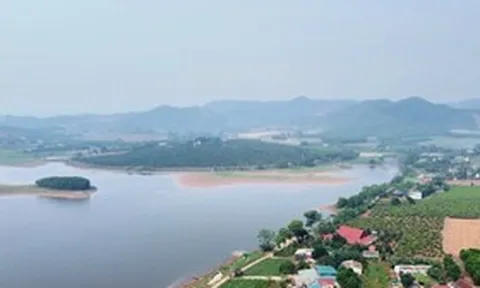 Vẻ đẹp yên bình ở Hồ Khe Lau và giấc mơ du lịch sinh thái 6.000 tỷ đồng