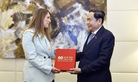 Chủ tịch Quốc hội Trần Thanh Mẫn tiếp Chủ tịch Nhóm Nghị sỹ hữu nghị Italy-Việt Nam