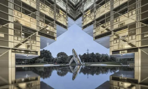 Tòa nhà mô phỏng hình chữ X ở Trung Quốc