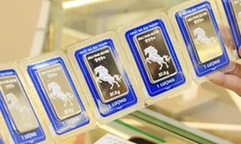Giá bạc hôm nay 1-5 xuống thấp nhất 1 tháng qua, có nên mua vào lúc này?