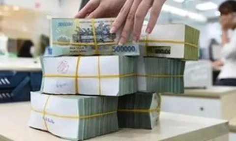 Lãi suất huy động tiếp tục giảm
