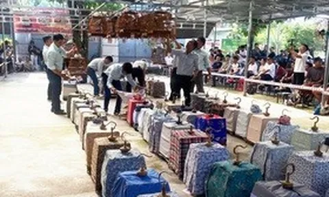 Cuộc thi chim giải thưởng 2 ô tô, hàng chục xe máy gây xôn xao, ban tổ chức nói gì?