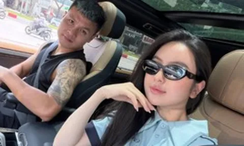 Quang Hải diện áo ba lỗ khoe loạt hình xăm, lái Range Rover 8 tỷ đưa Chu Thanh Huyền đi làm
