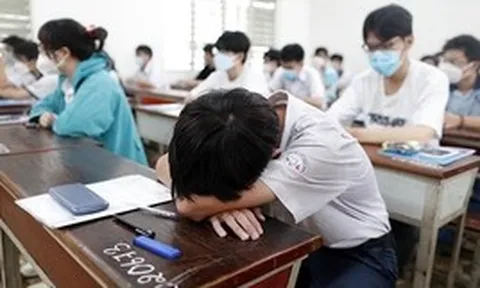 Phụ huynh Hà Nội nói thẳng: Ép đứa trẻ 15 tuổi, tâm sinh lý còn chưa ổn định phải đối mặt với áp lực thi lớp 10 là "tàn nhẫn"!