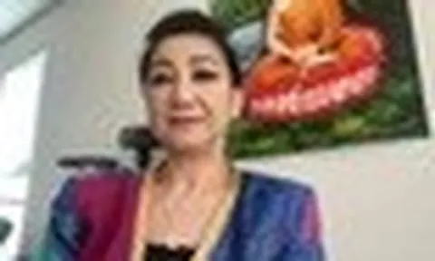 Nữ NSƯT từ Mỹ về nói thẳng khán giả ngày nay: "Không còn dễ dãi"