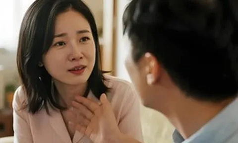 Chị chồng tái hôn, tôi định mừng món quà nho nhỏ nhưng chồng quát thẳng: Không được, thế thì quá mất mặt!
