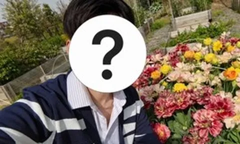Từ bỏ hào quang showbiz, "Đệ nhất mỹ nam cổ trang" vạn người mê nay hì hục... bới đất nhặt giun giữa biệt thự tại Thượng Hải