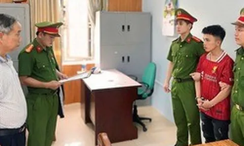 Lấy trộm thẻ ATM của chị hàng xóm, đoán mật khẩu rồi rút gần 50 triệu đồng