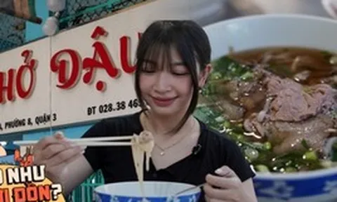 Có gì trong bát phở Bắc 100k nằm sâu trong cư xá cũ hơn 60 năm?