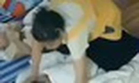 Kiểm tra camera lớp học giữa trưa, bà mẹ TP.HCM "lịm tim" vì 1 hành động của cô giáo: Thì ra "chọn đúng người" là đây!