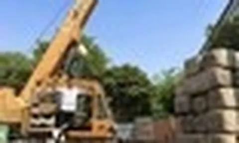 Nam nghệ sĩ U60 "gà trống nuôi con" 7 tuổi, từ chối bán mảnh đất được trả giá cao kịch sàn