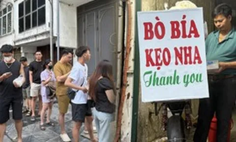 Bí ẩn quán bò bía bán chạy nhất Việt Nam: Anh chủ lên đời mặt bằng riêng, khách xếp hàng chục mét bán sạch sau 3 tiếng