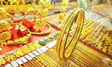 Giá vàng SJC, vàng nhẫn trơn chiều 15/5: Tiếp tục giảm, mất tới 1,5 triệu đồng/lượng