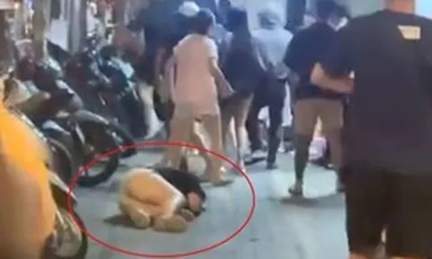 Xôn xao vụ 2 nhóm thanh niên ẩu đả khiến cô gái gục trên vỉa hè phố Huế (Hà Nội): Công an vào cuộc