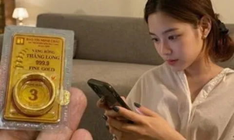 Định bán vàng cưới giúp em chồng, nhưng nghe xong điều kiện trả nợ tôi "quay xe" gấp